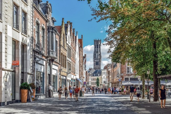 In the second quarter of 2024, the number of domestic trips taken by Belgian citizens decreased by 8.9% compared to the same period in 2023, according to data from Statbel, Belgium's national statistics office.
