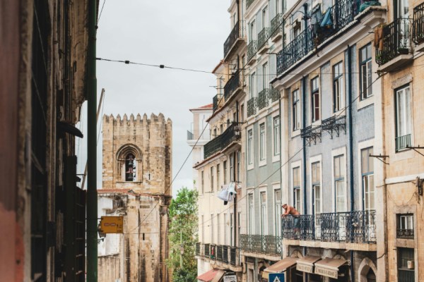 House prices in Portugal rose by 9.8% year-on-year in the third quarter of 2024, new data from INE, the Portuguese statistics body, has found.