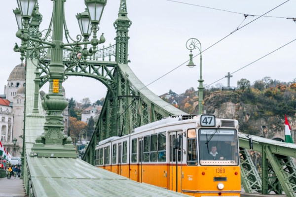 The labour market in Hungary remains tight as the year draws to a close, analysts from ING have said, with only marginal changes reported across key metrics.