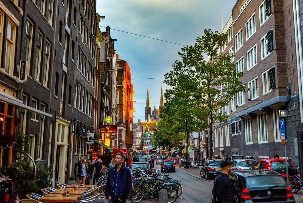 The population of the Netherlands is set to reach 19 million by 2037, while by 2040, a quarter of the population will be aged 65 years or older, new data from Statistics Netherlands (CBS) has revealed.