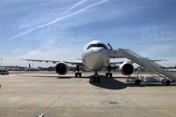 Some 6.2 million passengers passed through national airports in Portugal in November 2024, a year-on-year increase of 6.2%, new data from INE, the Portuguese statistics body, has revealed.