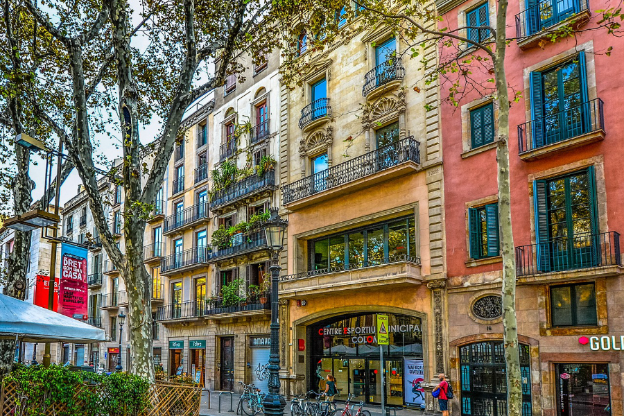 Spain reported a seasonally-adjusted unemployment rate of 10.6% in December 2024, the highest in the European Union, new data from Eurostat has revealed.