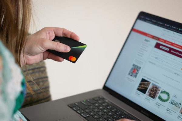 More than a quarter of Dutch consumers are 'very concerned' about the potential misuse of their personal or banking details online, according to new data from Statistics Netherlands (CBS).