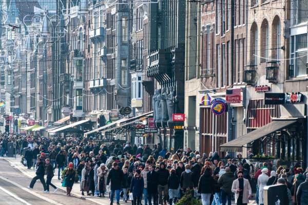 Consumer confidence in the Netherlands stood at -37 in May 2025, the same level as in April, new data from Statistics Netherlands (CBS) has found.
