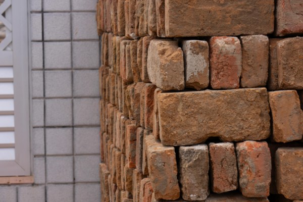 Production in the construction sector fell by 0.9% in the EU in August 2025 on a month-on-month basis, new data from Eurostat has found. In the euro area, production in construction was down 0.1%.