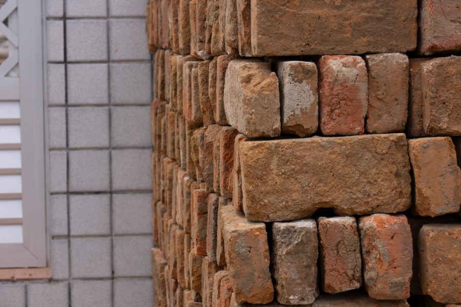 Production in the construction sector fell by 0.9% in the EU in August 2025 on a month-on-month basis, new data from Eurostat has found. In the euro area, production in construction was down 0.1%.