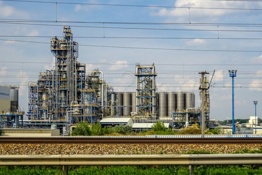 Business conditions in the Austrian manufacturing sector moved into positive territory for the first time in three years in November, a new report by S&P Global and UniCredit Bank Austria has found.