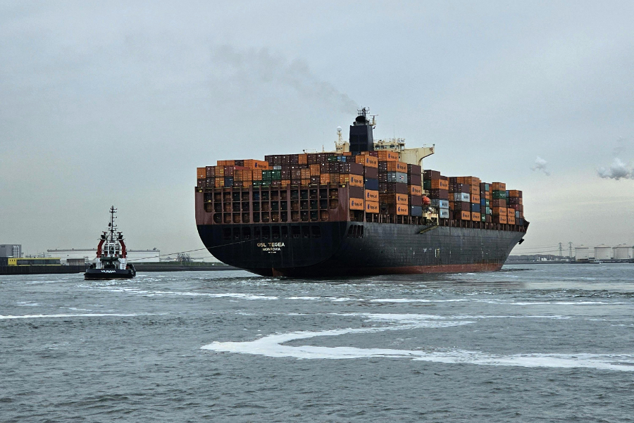 The European Union reported a trade surplus of €8.1 billion with non-EU countries in November 2025, down from €11.8 billion a year earlier.