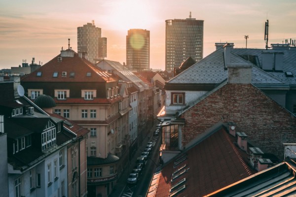 House construction in Slovakia continued to underperform in 2025, with both completed and newly started constructions falling below historical averages, according to the country's statistics office.