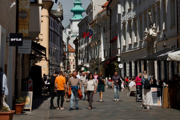 Slovakia's population fell by more than 10,000 people to stand at 5,409,407 as of the end of 2025, the fifth consecutive year that the country's population has declined, according to the Statistical Office of the Slovak Republic.
