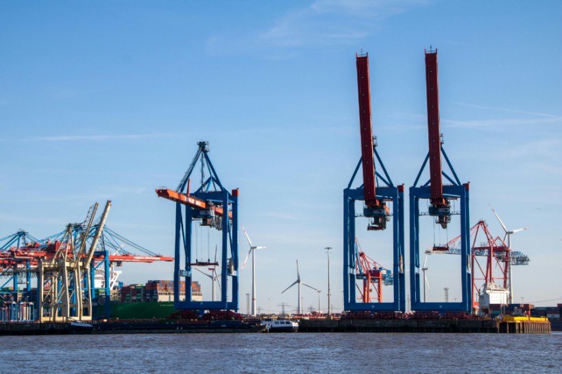 The euro currency accounted for close to half (47.4%) of extra-EU imports of primary goods, excluding petroleum products, last year, according to new data from Eurostat.